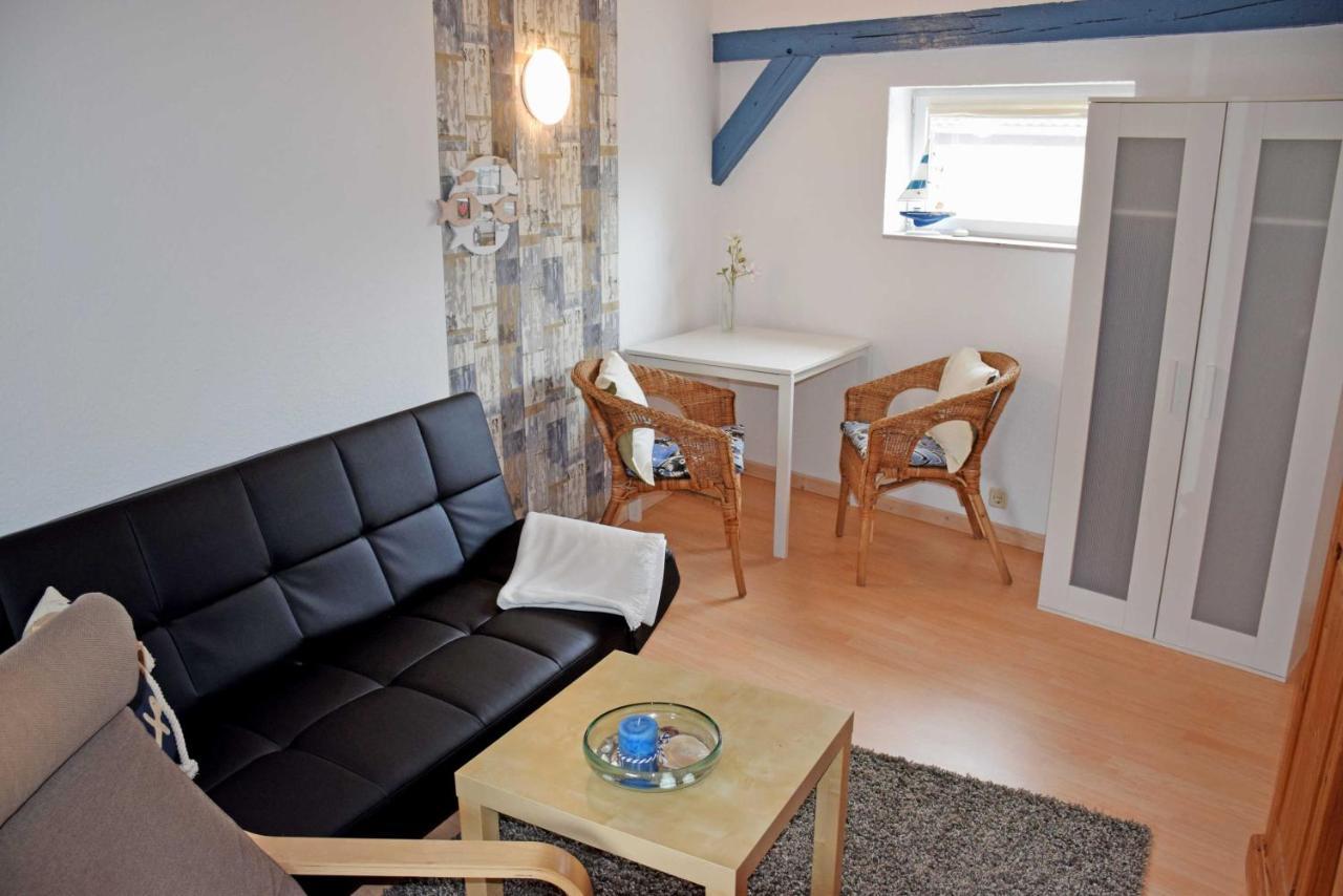 Ferienhaus Zum Hafen In Altefaehr Exteriér fotografie