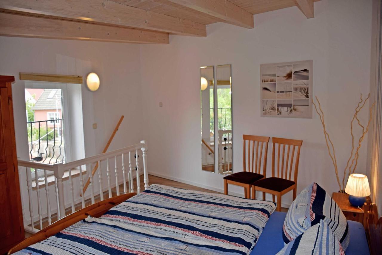 Ferienhaus Zum Hafen In Altefaehr Exteriér fotografie