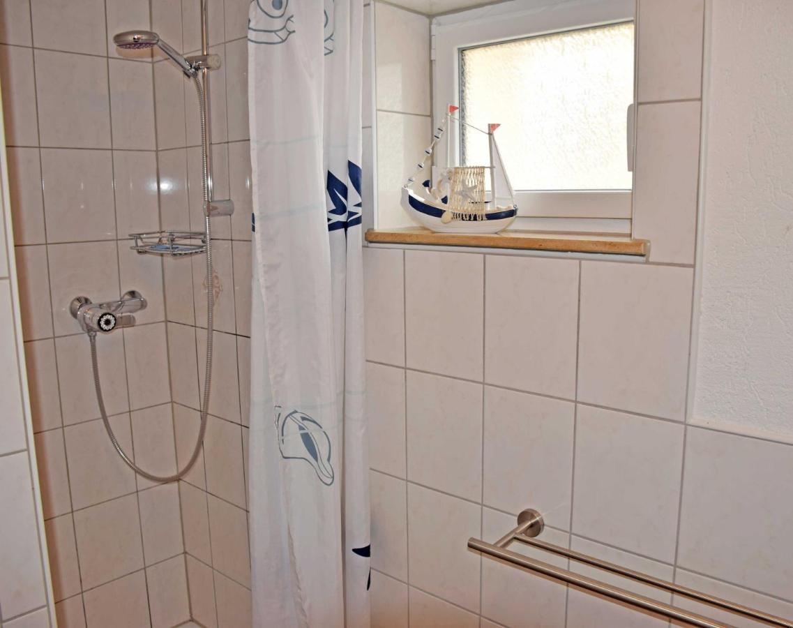 Ferienhaus Zum Hafen In Altefaehr Exteriér fotografie